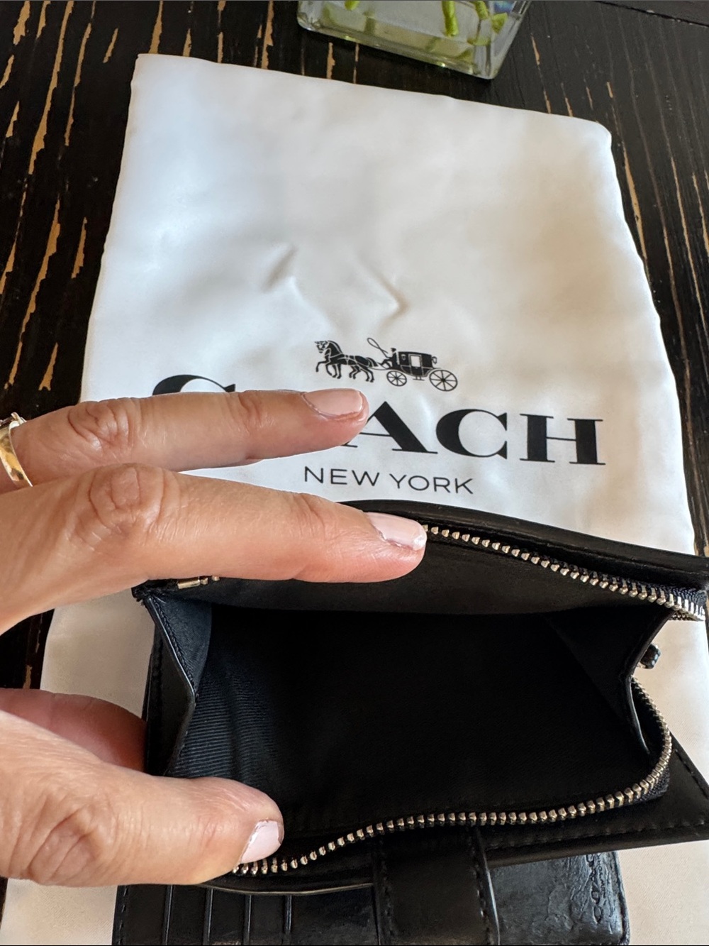 Coach Zip Wallet in Signature Canvas Black Smoke Charcoal colorway - Picture 4 of 5